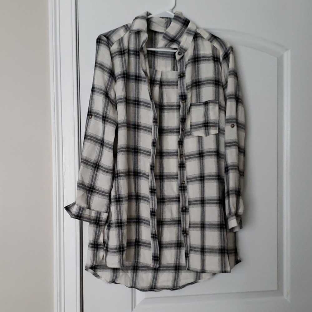 Plaid button up (white)